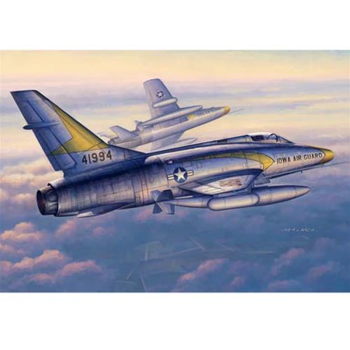1:48 TRUMPETER KIT F-100 C Super Sabre TR02838