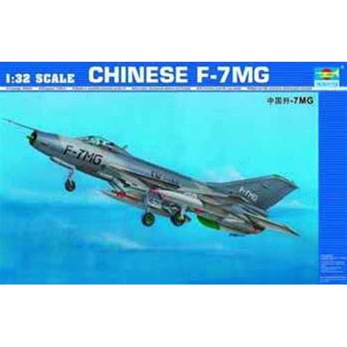 1:32 TRUMPETER KIT F-7Mg TR02220