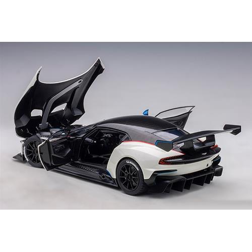 1:18 AUTOART Aston Martin Vulcan Coupe 2015 White Blue Red Stripes AA70261