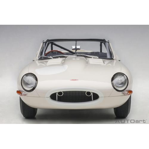 Jaguar E-Type Coupe Lightweight 1963 White AA73649
