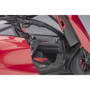 Mclaren 720S 2017 Memphis Red Met AA76072