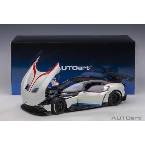1:18 AUTOART Aston Martin Vulcan Coupe 2015 White Blue Red Stripes AA70261