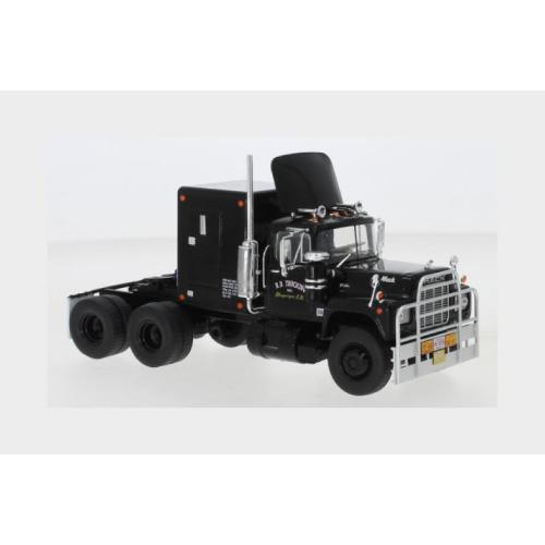 1:43 IXO Mack R-Series Tractor Truck 3-Assi 1966 Matt Black TR100