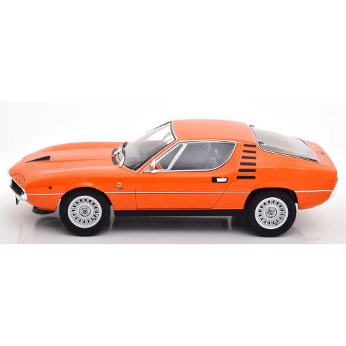 1:18 KK SCALE Alfa Romeo Montreal Black Interior 1970 Orange KKDC180383