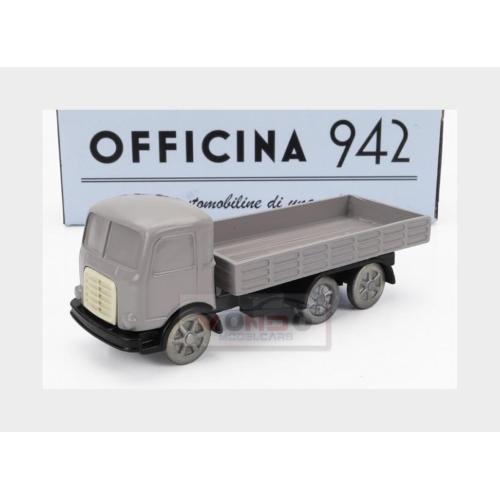 1:76 OFFICINA-942 Om Fiat Tigre Truck 3-Assi 1960 White ART1038C