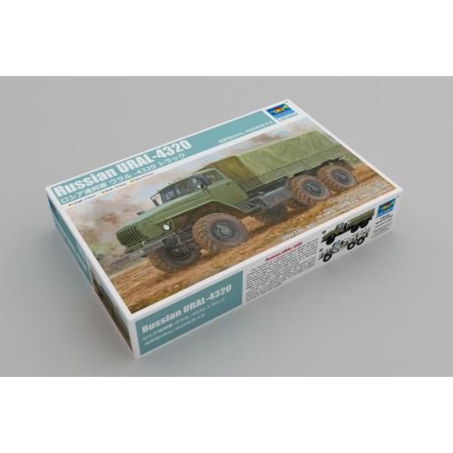1:35 TRUMPETER KIT Russian Ural-4320 TR01072