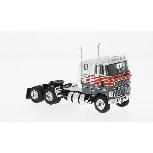 1:64 IXO Ford Usa Cl 9000 Tractor Truck 3-Assi 1976 64TR015A