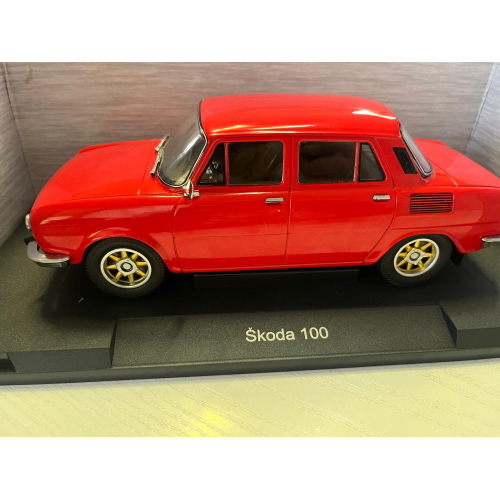 1:18 MCG Skoda 100 Custom 1969 Red Gold Wheels MCG18784